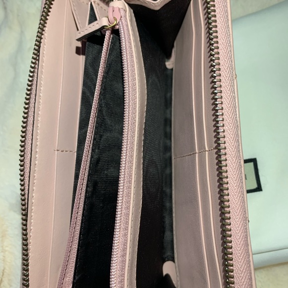 Gucci GG Marmont zip around wallet - Picture 5 of 8